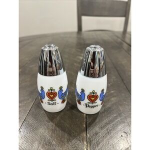 Vtg Gemco Friendship Birds Folk Art Milk Glass Salt & Pepper Shakers Blue